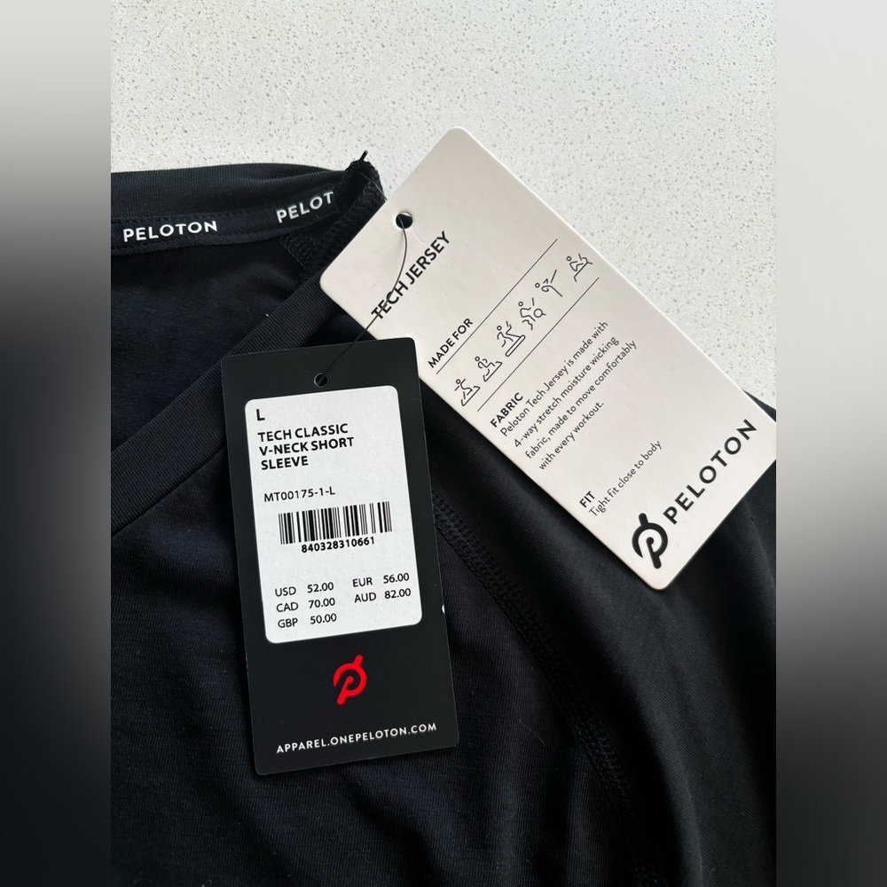 Peloton Men’s Tech Classic V-neck Short Sleeve - Picture 6 of 7